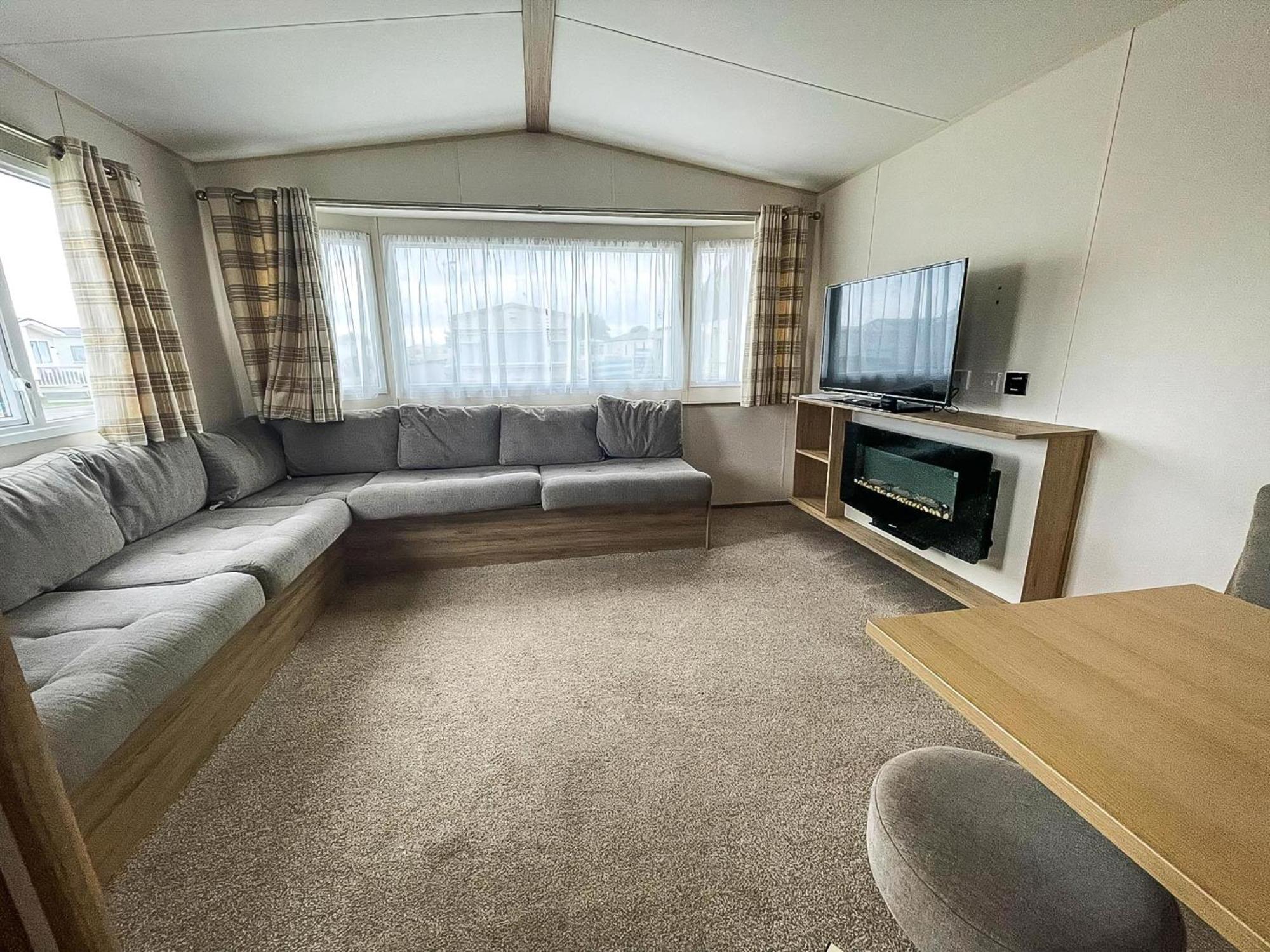 Superb 6 Berth Caravan At St Osyth Beach, Near Clacton-On-Sea Ref 28008Mc Exterior photo